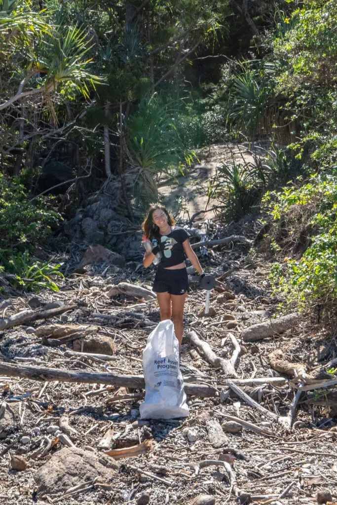 volunteer beach clean